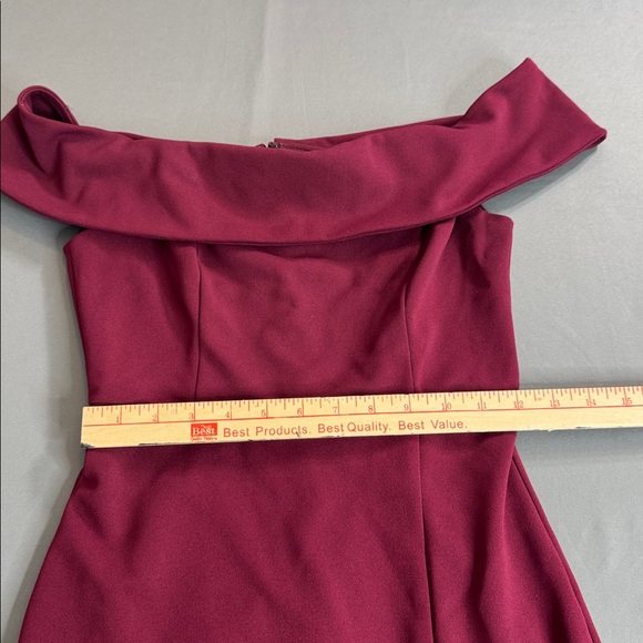 Lulus Maxi dress Burgundy - Off the shoulder - Size S - Picture 13 of 14